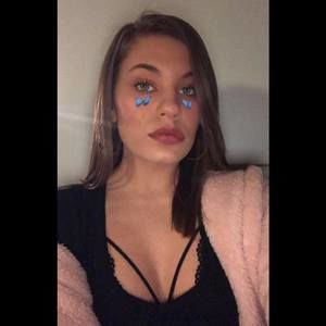 Meet your Posher, Alanis